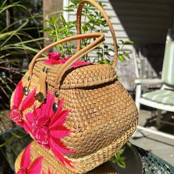 Vintage Satchel Handbag 1960's, 1970's? Tan Straw Woven Pink & Red Yarn Rosettes - Picture 3 of 9